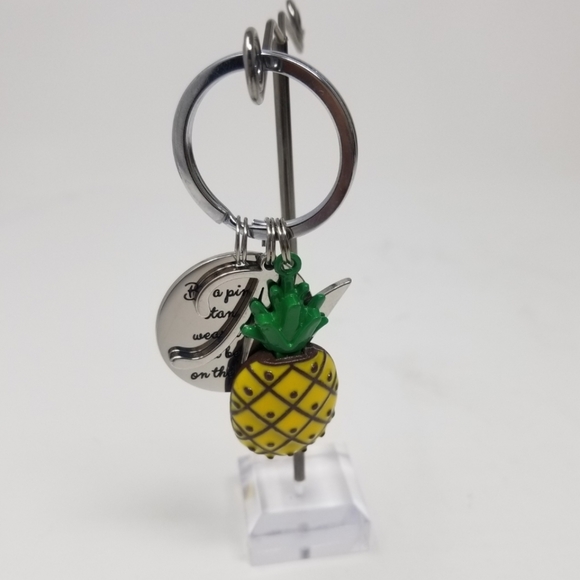 Pineapple Monogram Keychain Keyring - M - Picture 3 of 4
